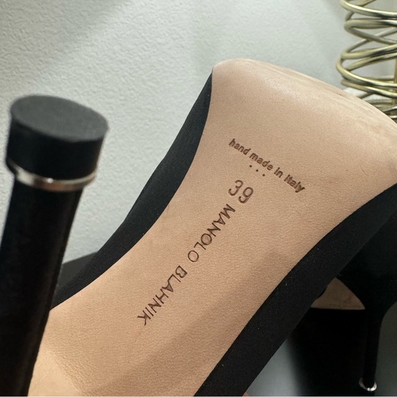 Manolo Blahnik Hangisi 105 Crystal Buckle Black 39 - Picture 7 of 8